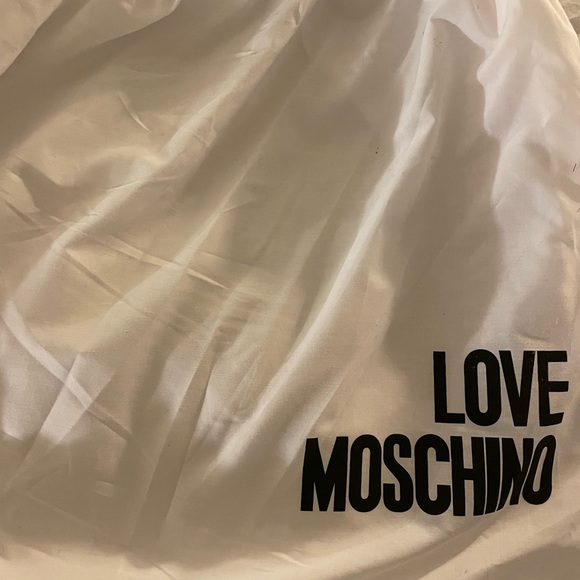 Love Moschino Red With Girl/ Tote Bag Too Cute! **RARE** VINTAGE FIND! Moschino - Picture 3 of 11